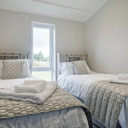 Дом отдыха Newport Bridge - Ukc4066